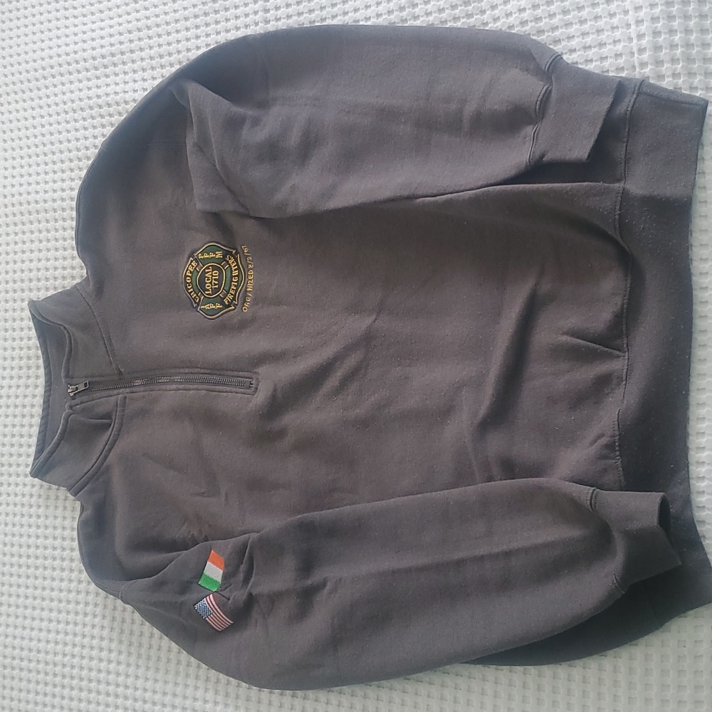Firefighter logo 3/4 Zippered Sweatshirt, Size Med in a Gray/Brown color.